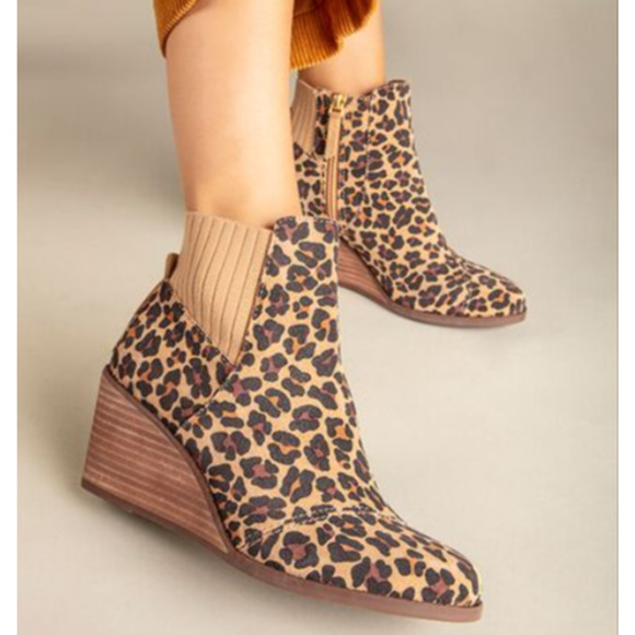 TOMS Women's Sadie Wedge Booties Animal Print Size 7.5 - Picture 1 of 7